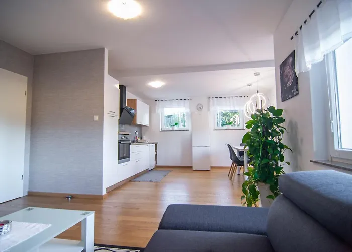 Apartma Tia